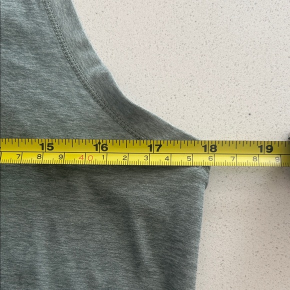 Sleeveless Gray Women's Top - Picture 7 of 8